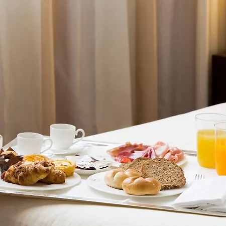 Western Expo Hotel 4*