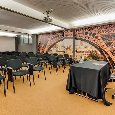 Western Expo Hotel 4*
