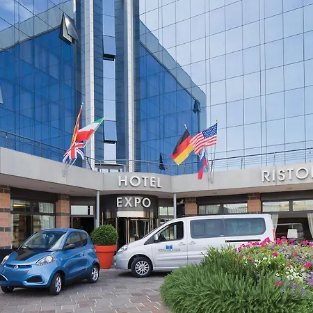 Western Expo Hotel 4*